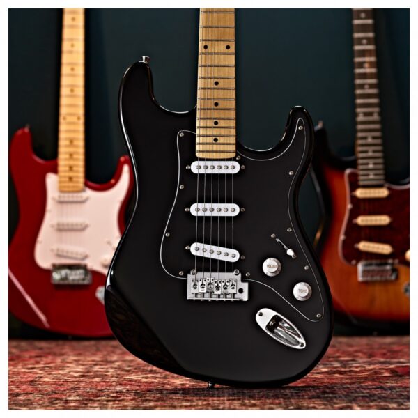 LA Select Electric Guitar Black 15W Guitar Amp & Accessory Pack