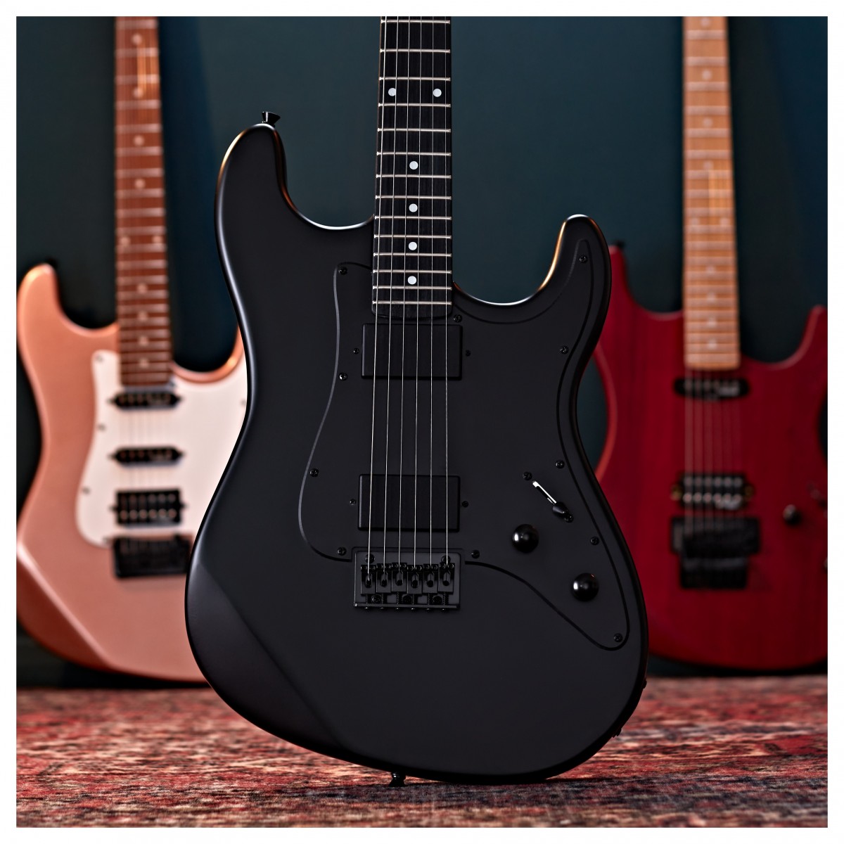 LA Select Modern Electric Guitar Blackout 15W Guitar Amp & Accessory Pack