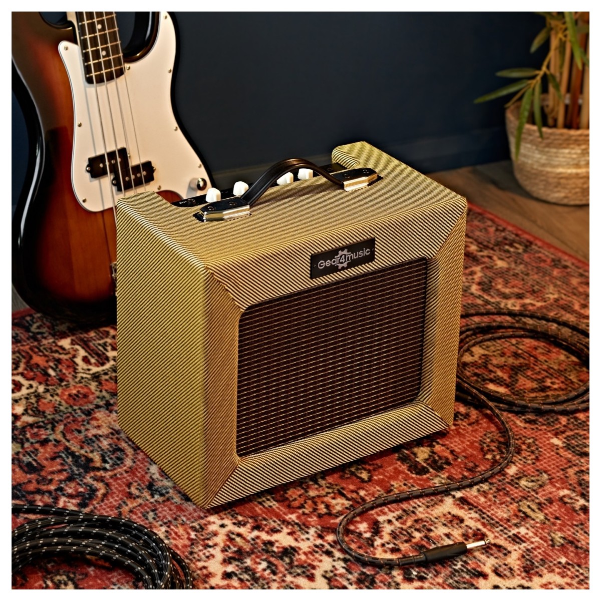 15W Tweed Bass Combo Amplifier by Gear4music