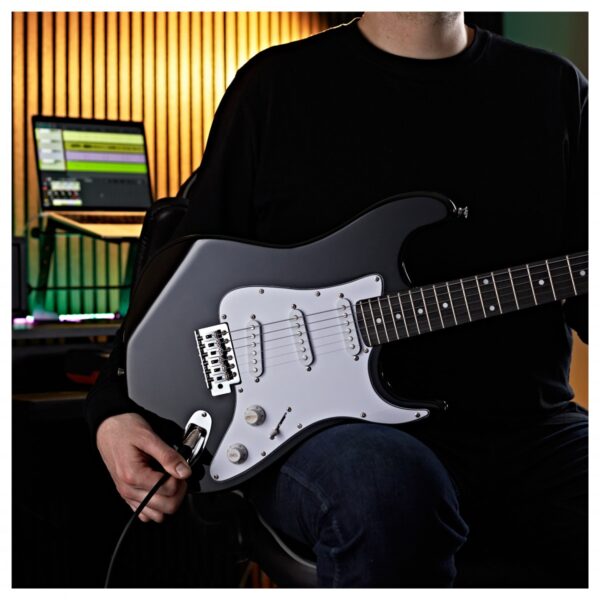 LA Electric Guitar Black 10W Guitar Amp & Accessory Pack