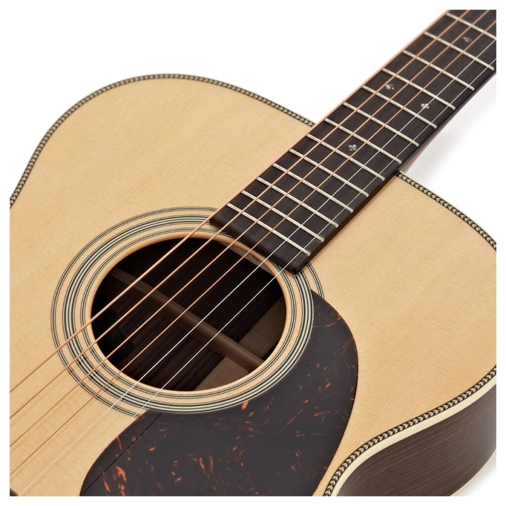 Martin 000-28E w/ Fishman Thinline Gold #M3031957